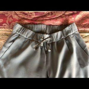 Lululemon On the Fly 7/8 Wide Leg Pants Gray Sage